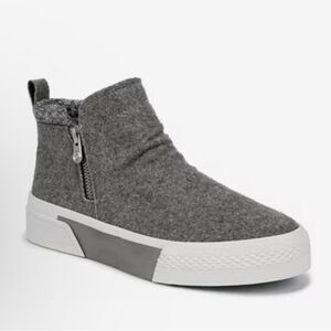 NWOB Blowfish Malibu Walkabout High-Top Sneaker Grey Flannel Women's 7.5 EUR 38